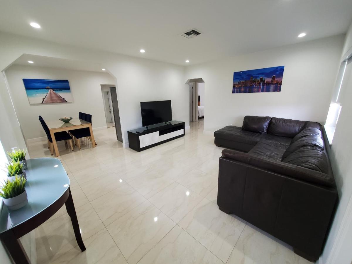 Miami-Airport Oasis Vip House Villa ภายนอก รูปภาพ